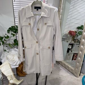 Jones New York beige trench coat